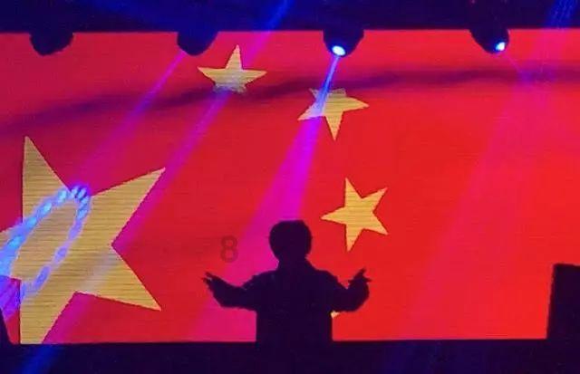 智慧“小宇”惊艳世界(全力拼经济)
