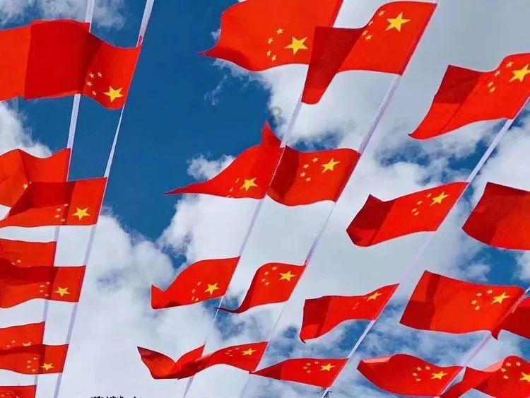 大众新款高尔夫r亮相冰上赛道
