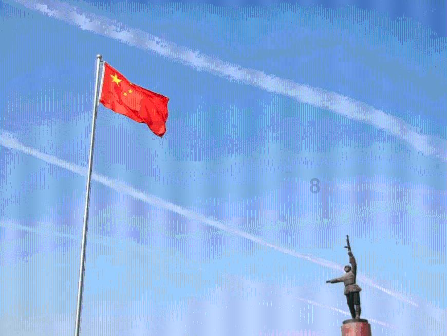 逃离昏暗下的小村
