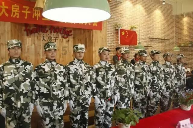 喝奶的宝宝出现便秘，不一定是上火导致，有可能是这原因