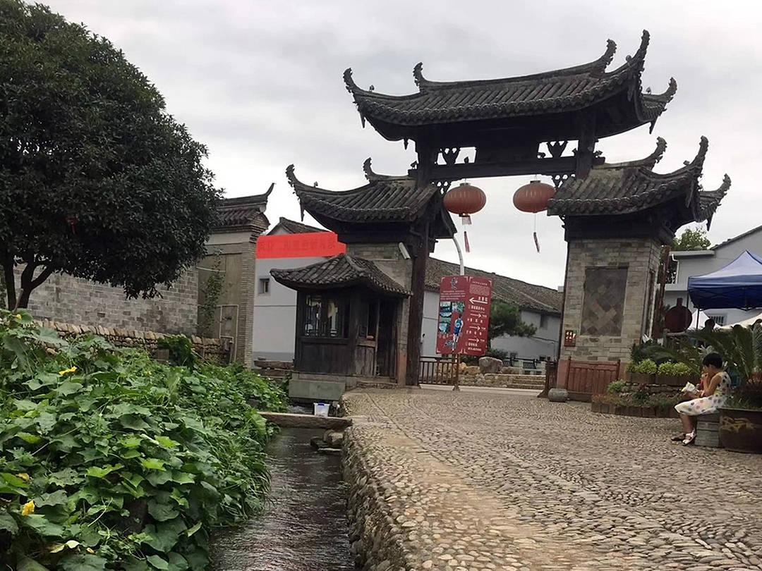 公司入职流程复杂好还是不好？游戏画面